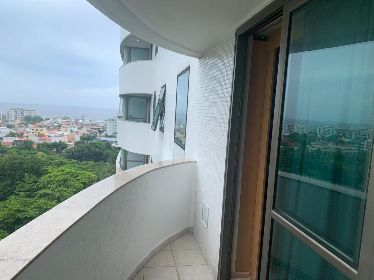 Lindo Flat Na Barra Da Tijuca Com Vista O Mar