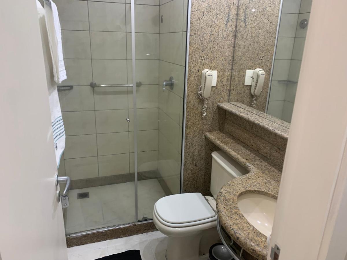 Lindo Flat Na Barra Da Tijuca Com Vista O Mar